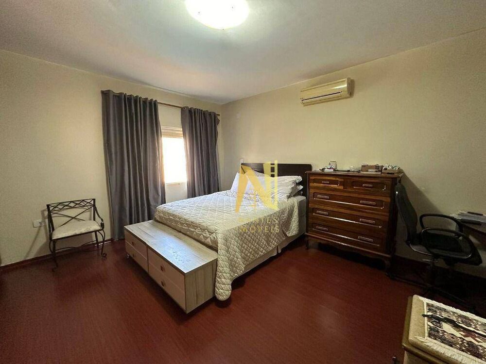 Casa, 3 quartos, 268 m² - Foto 4