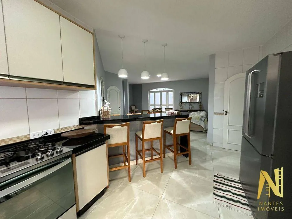 Casa, 3 quartos, 268 m² - Foto 23
