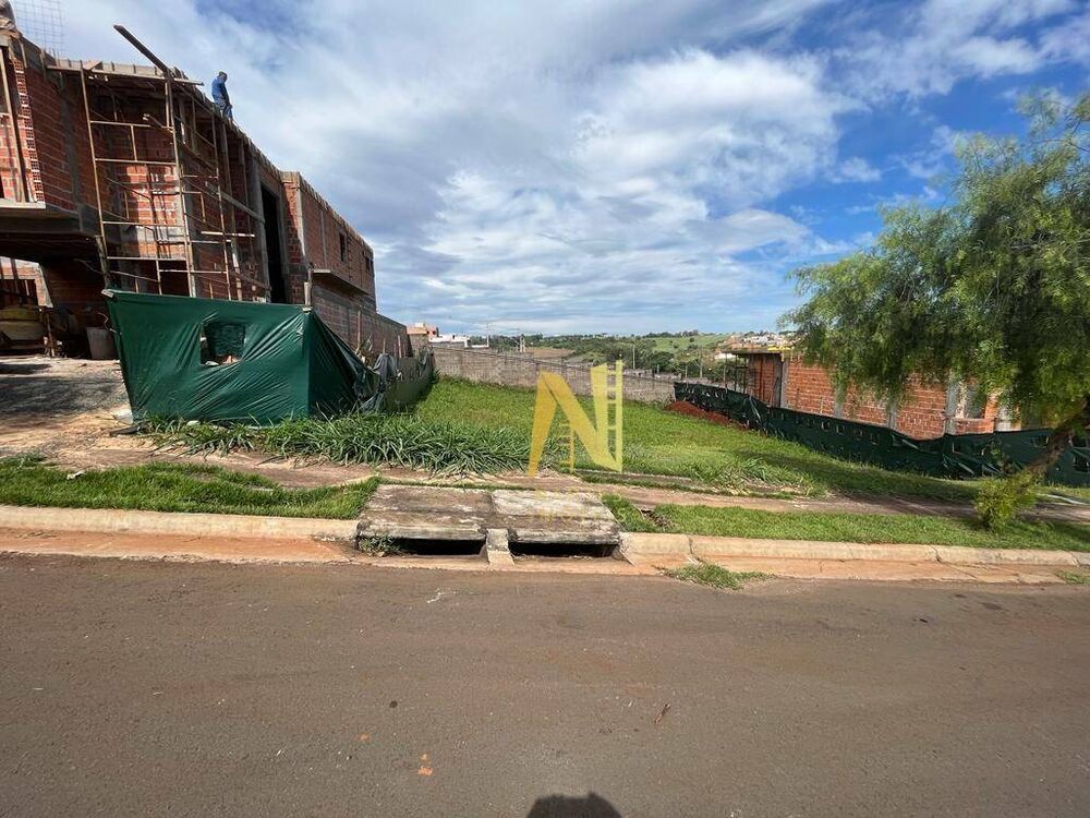 Loteamento e Condomínio, 264 m² - Foto 1