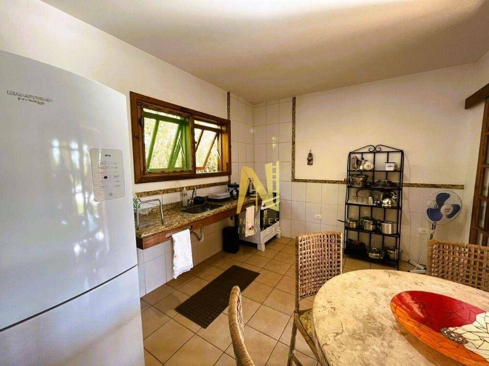 Casa de Condomínio à venda com 4 quartos, 277m² - Foto 7