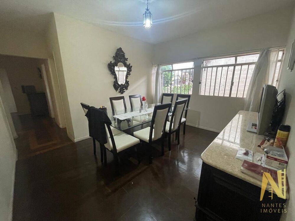 Casa, 3 quartos, 280 m² - Foto 1