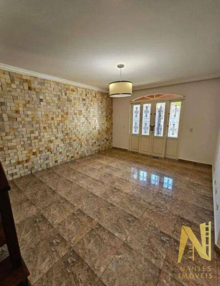 Casa, 4 quartos, 202 m² - Foto 1