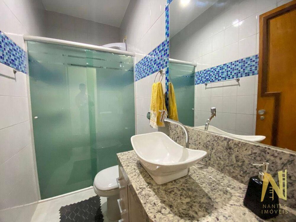 Casa, 3 quartos, 181 m² - Foto 2