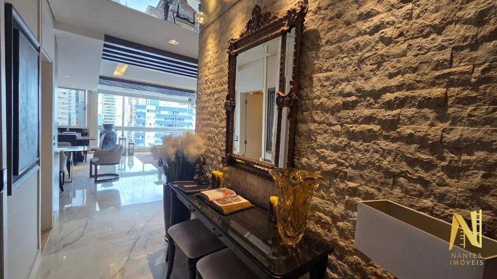 Apartamento, 3 quartos, 245 m² - Foto 1