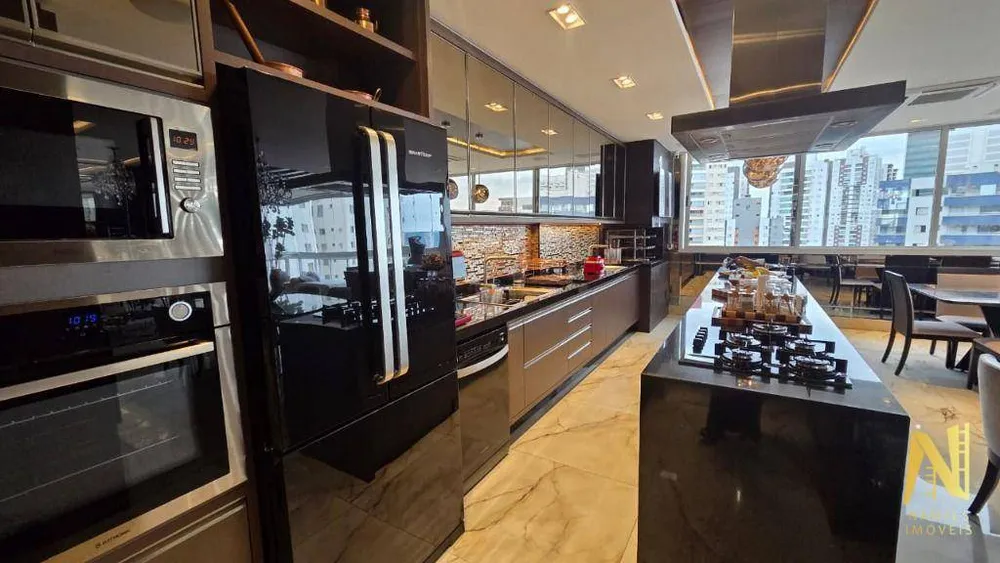 Apartamento, 3 quartos, 245 m² - Foto 6