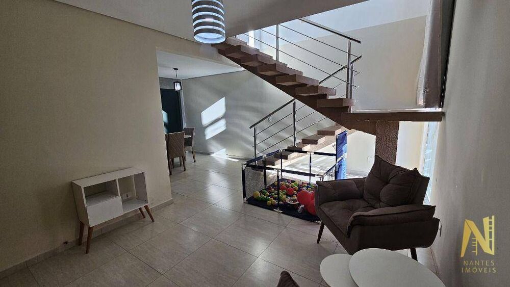 Casa, 5 quartos, 271 m² - Foto 2
