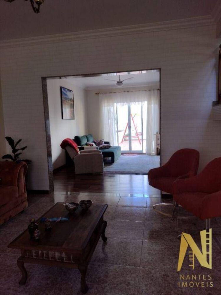 Casa à venda e aluguel com 5 quartos, 330m² - Foto 3
