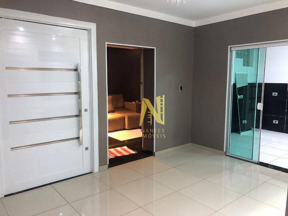 Casa, 3 quartos, 230 m² - Foto 2