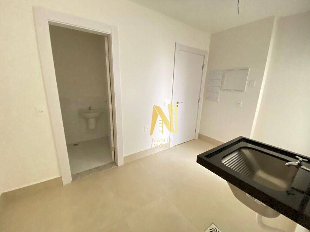 Apartamento à venda com 3 quartos, 216m² - Foto 6