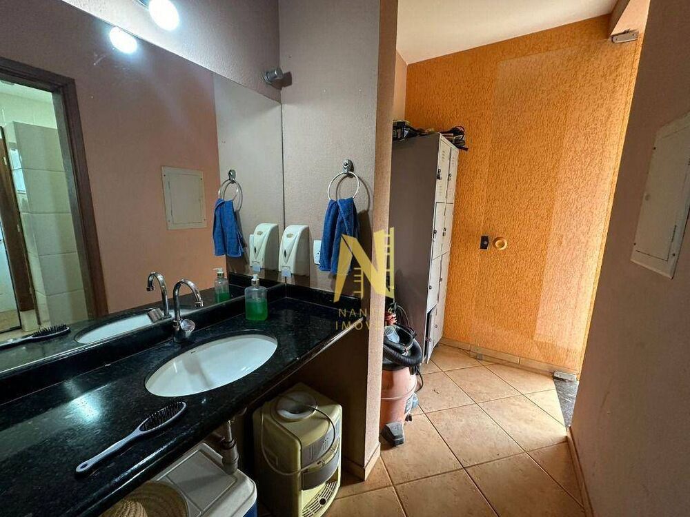 Chácara à venda com 2 quartos, 272m² - Foto 18