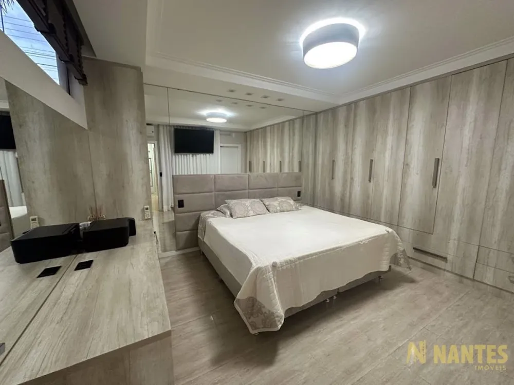 Casa, 3 quartos, 300 m² - Foto 11