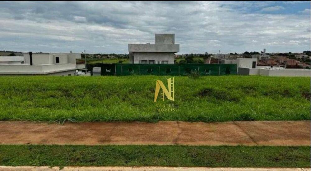 Loteamento e Condomínio, 255 m² - Foto 1