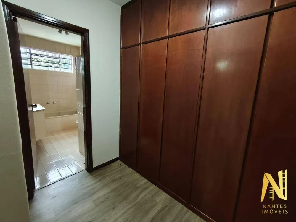 Casa, 4 quartos, 350 m² - Foto 1