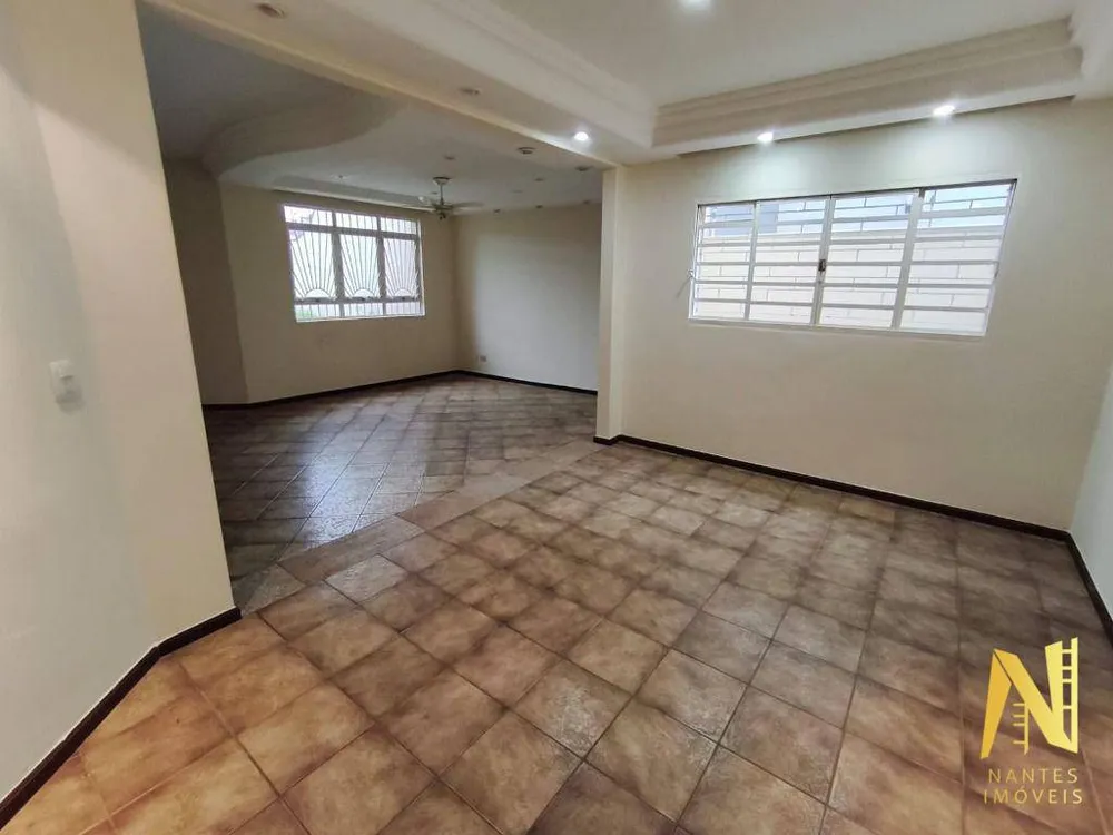 Casa, 4 quartos, 350 m² - Foto 2