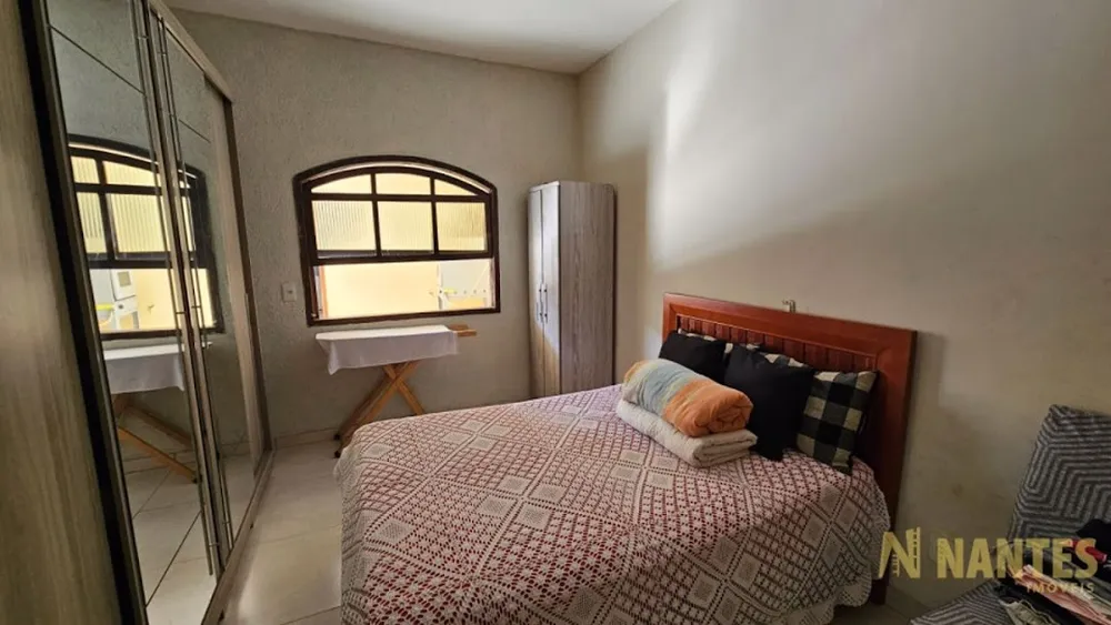 Casa, 4 quartos, 215 m² - Foto 3