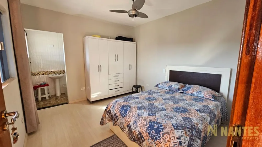 Casa, 4 quartos, 215 m² - Foto 13