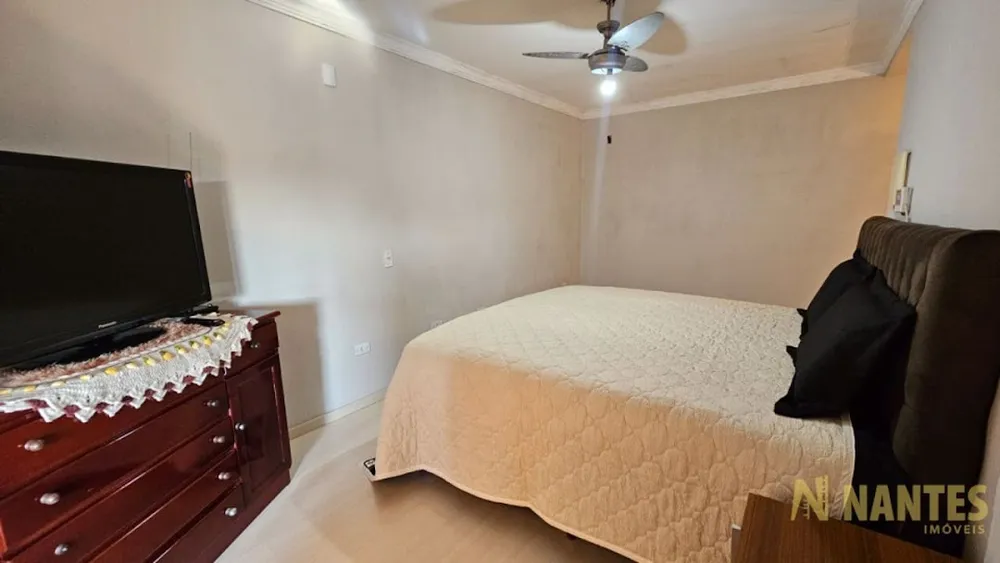 Casa, 4 quartos, 215 m² - Foto 11