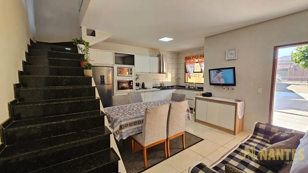 Casa, 4 quartos, 215 m² - Foto 4