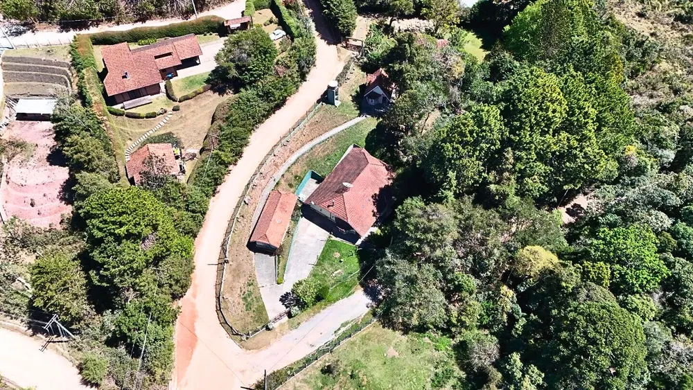 Casa, 6 quartos, 146 m² - Foto 1