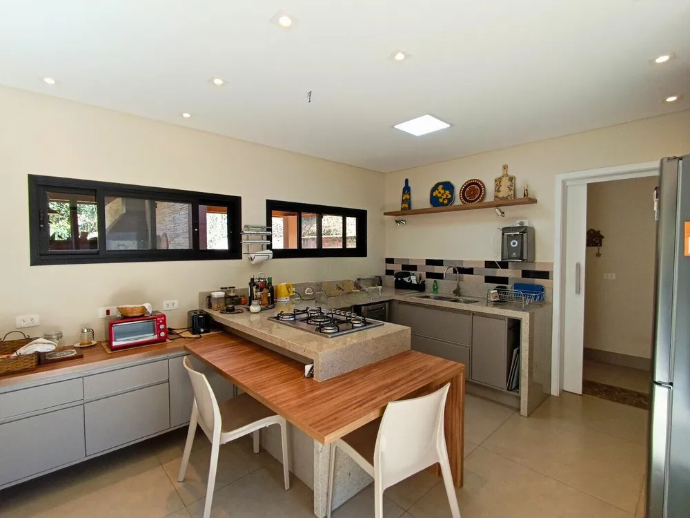 Casa, 3 quartos, 304 m² - Foto 1