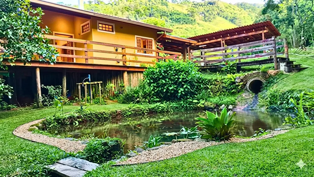 Chácara, 3 quartos, 2750 m² - Foto 1