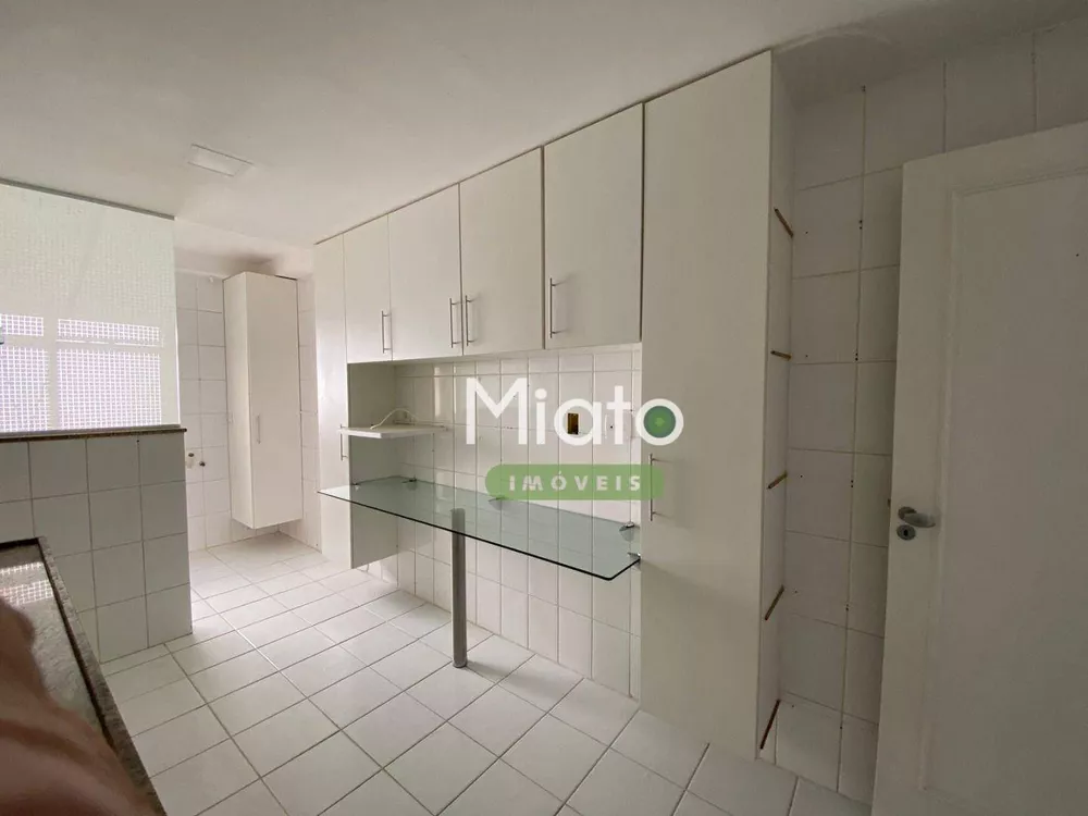 Apartamento à venda com 2 quartos, 80m² - Foto 4