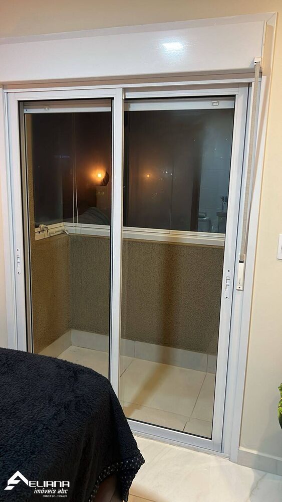 Apartamento à venda com 2 quartos, 64m² - Foto 2