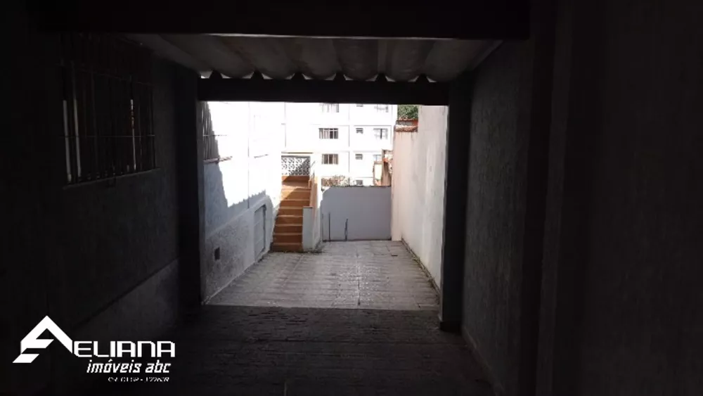 Casa à venda com 2 quartos, 108m² - Foto 2