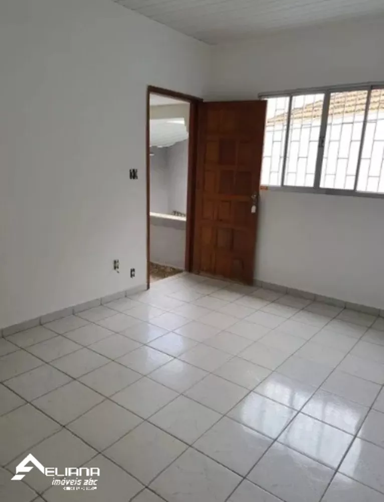 Casa à venda com 2 quartos, 82m² - Foto 4