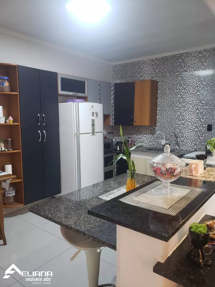 Sobrado à venda com 2 quartos, 124m² - Foto 2