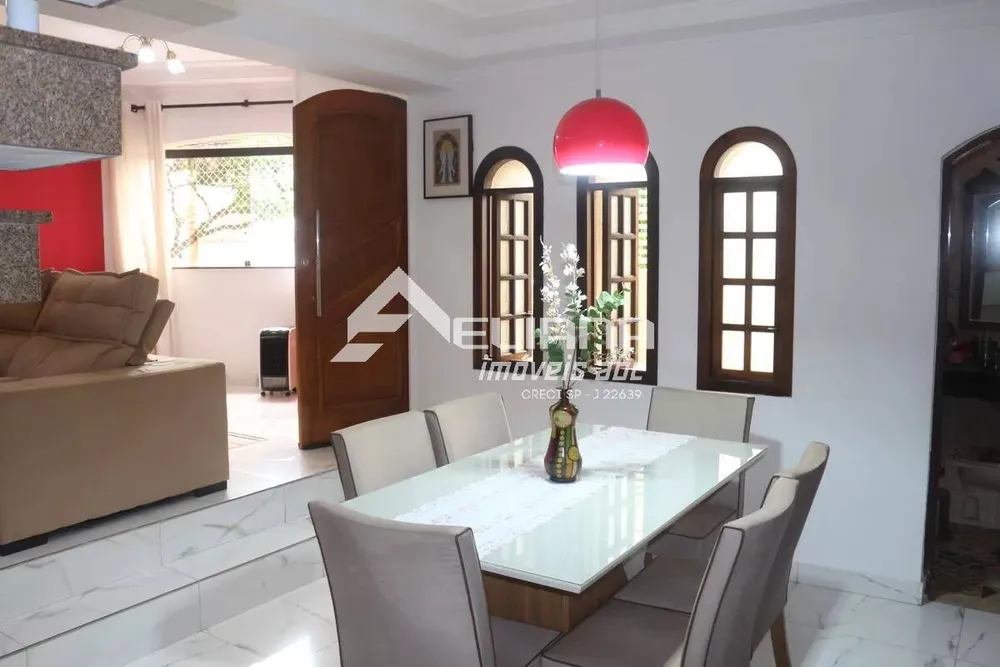 Sobrado, 4 quartos, 240 m² - Foto 1