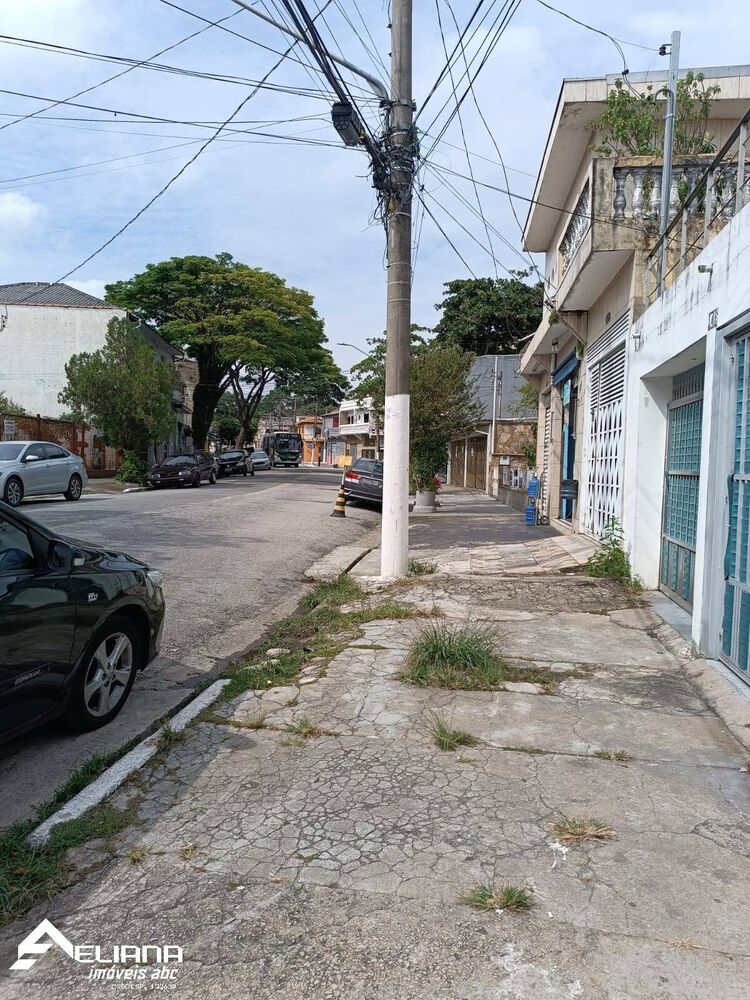 Casa à venda com 6 quartos, 150m² - Foto 2