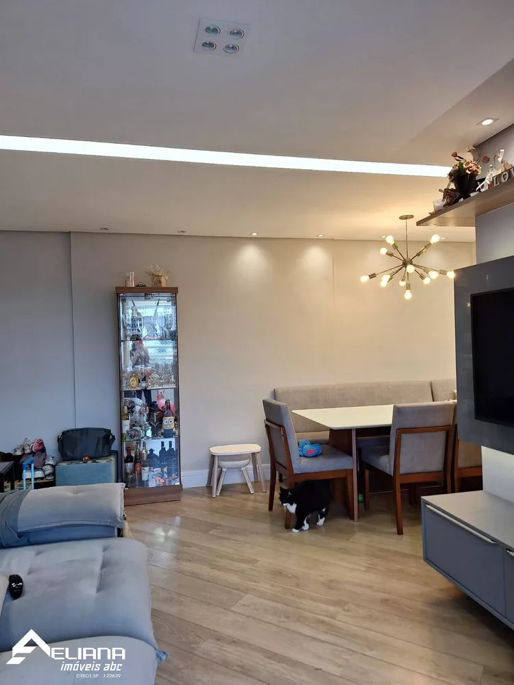 Apartamento à venda com 2 quartos, 70m² - Foto 4