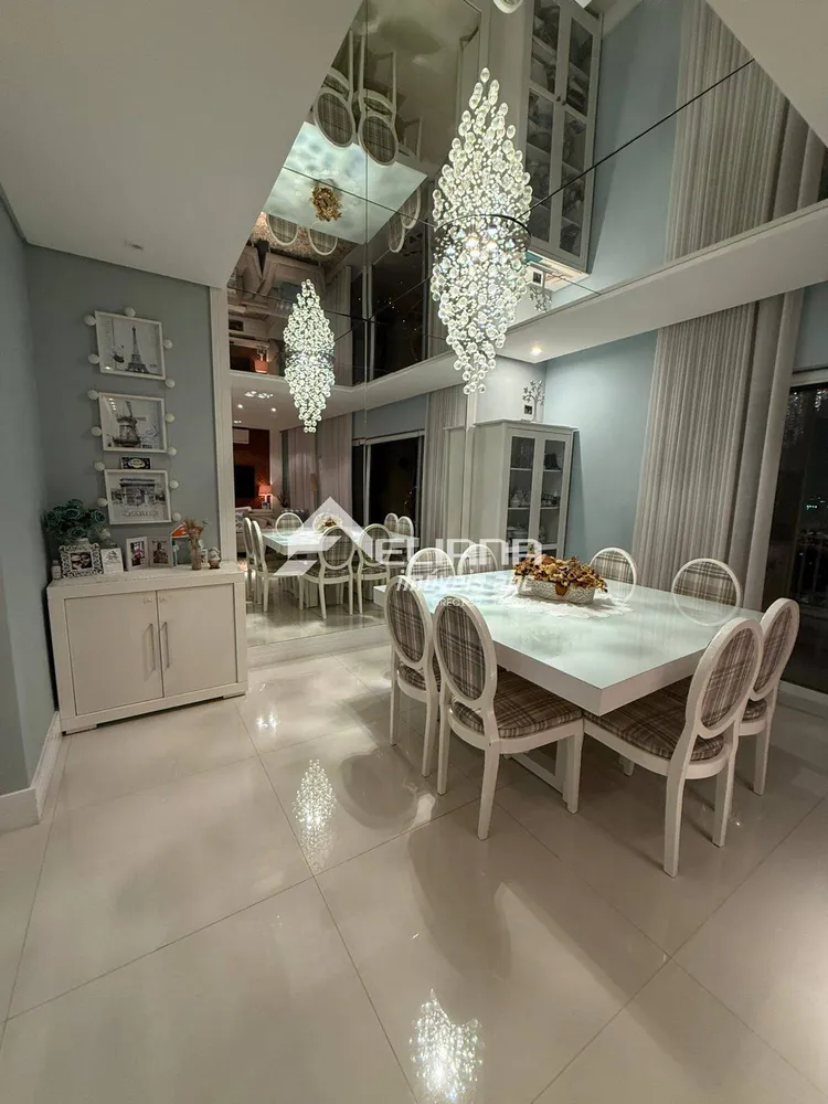 Apartamento, 3 quartos, 146 m² - Foto 1