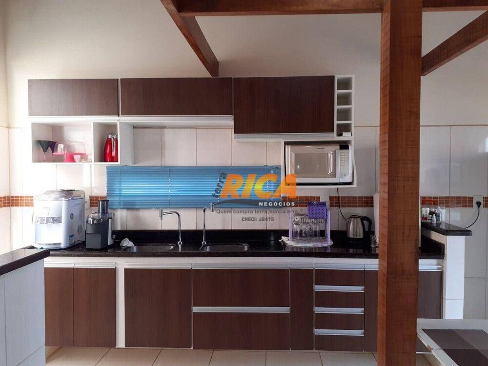 Casa, 2 quartos, 235 m² - Foto 1