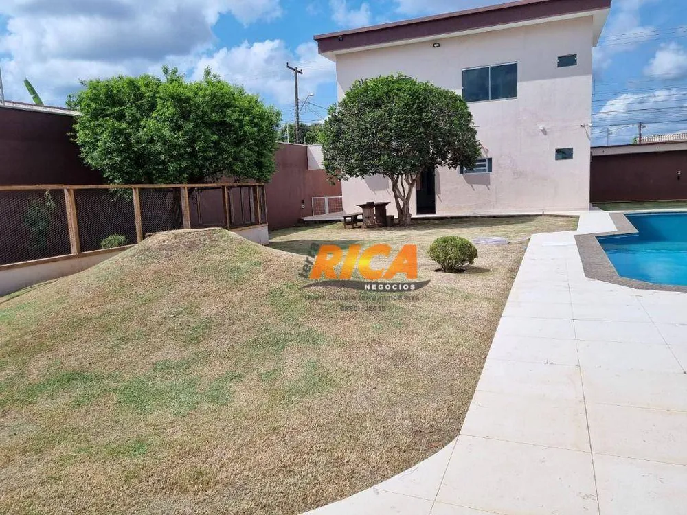 Casa, 5 quartos, 611 m² - Foto 1