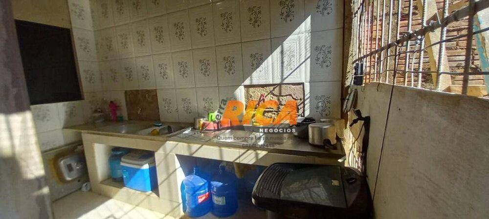 Casa à venda com 3 quartos, 250M2 - Foto 3