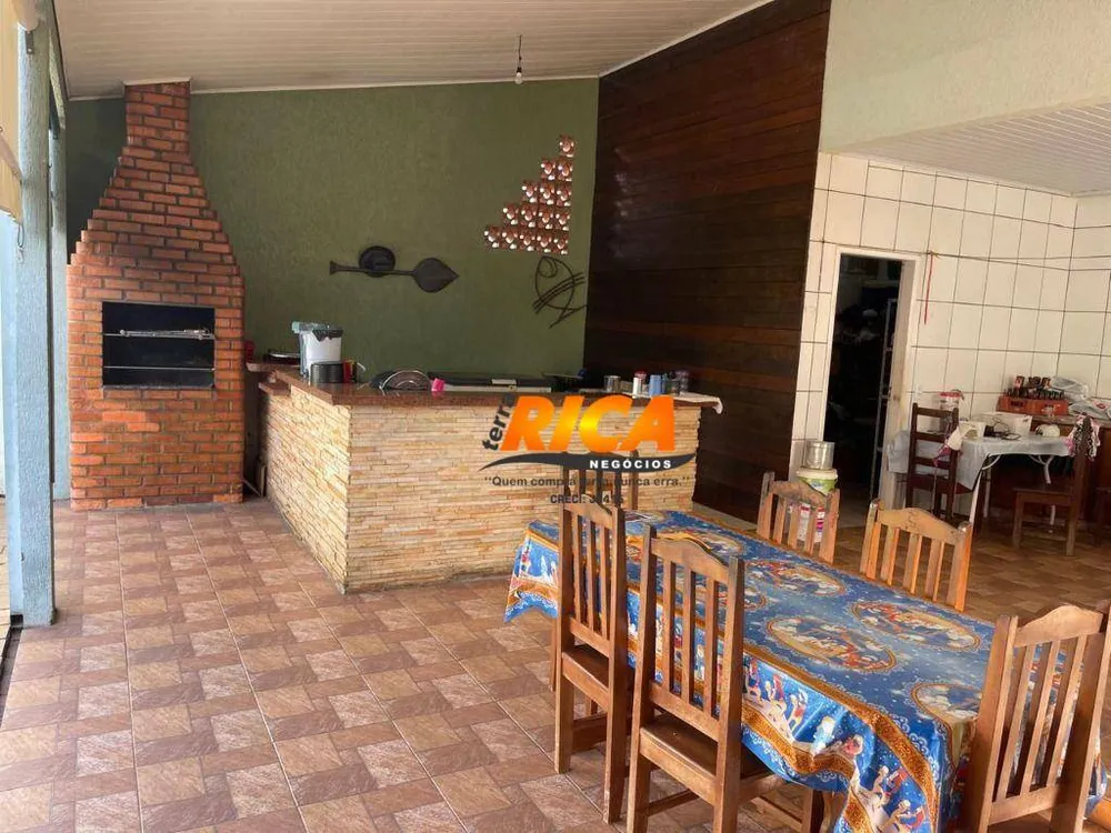 Casa, 4 quartos, 277 m² - Foto 2