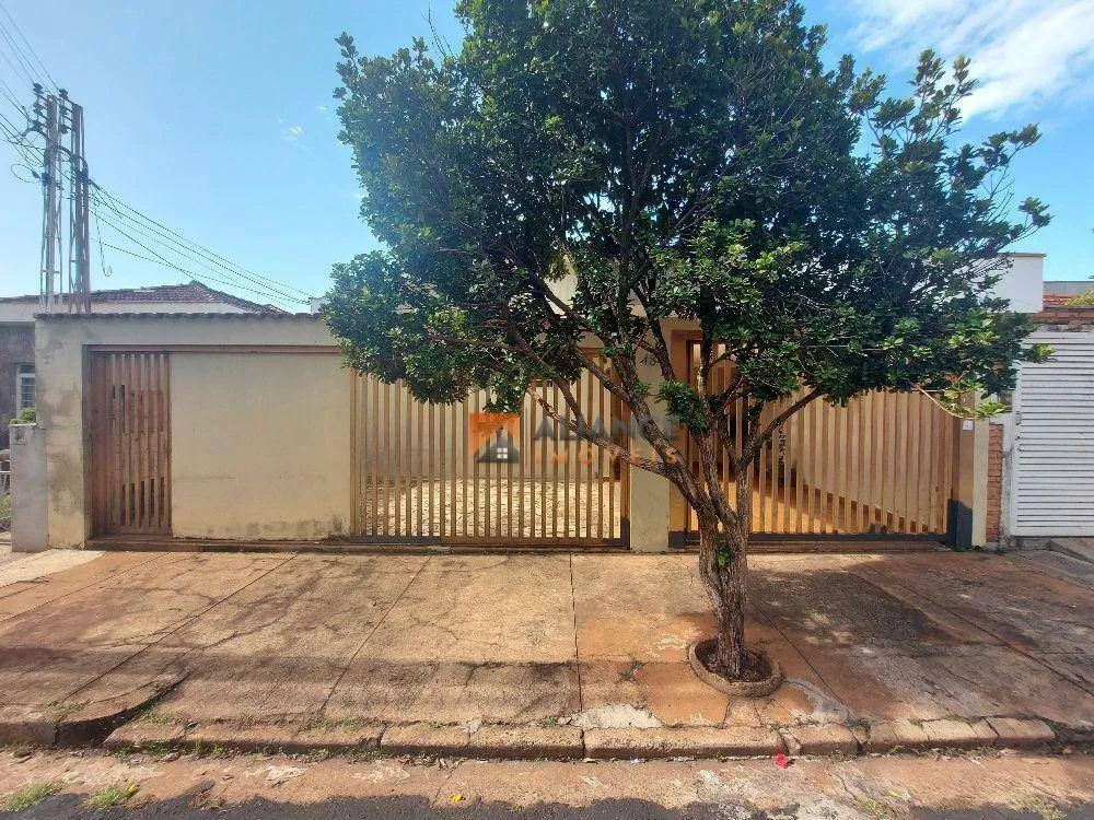 Casa, 3 quartos, 226 m² - Foto 1