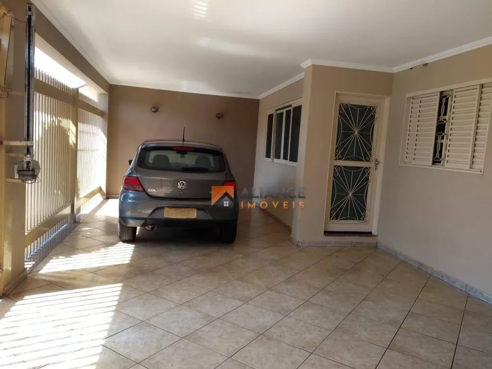 Casa, 3 quartos, 195 m² - Foto 2