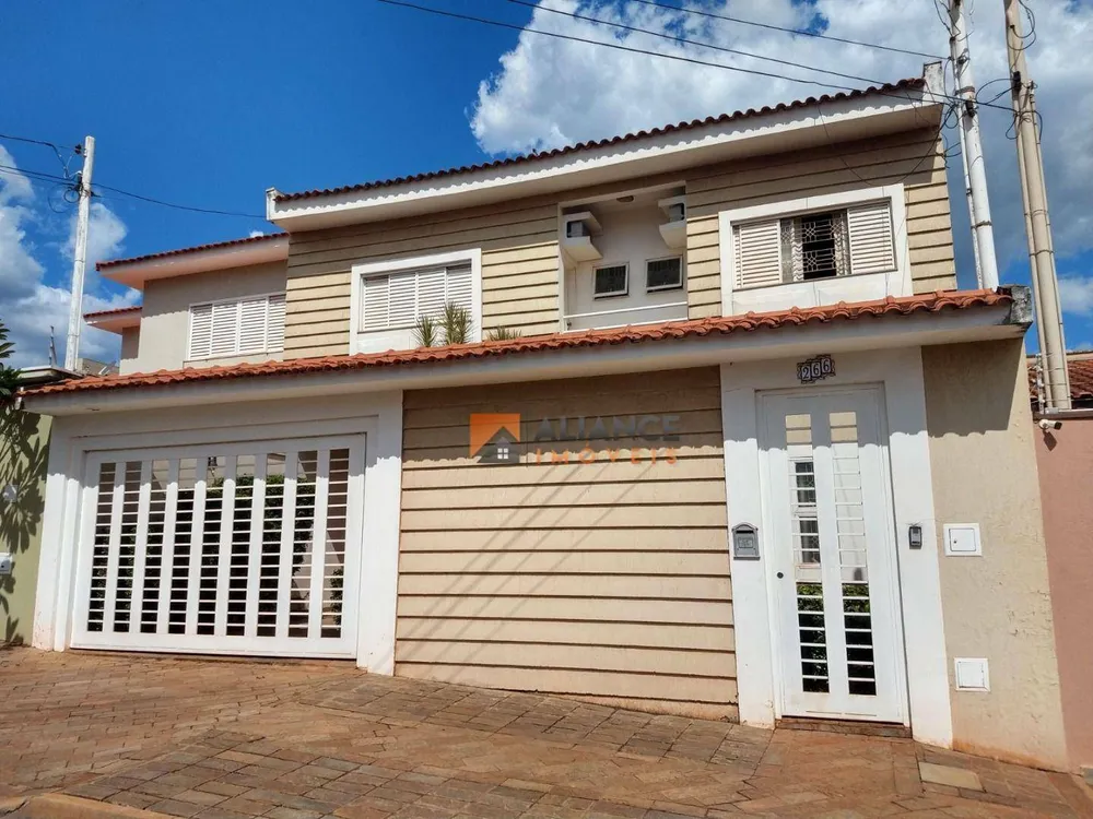 Sobrado, 3 quartos, 289 m² - Foto 1