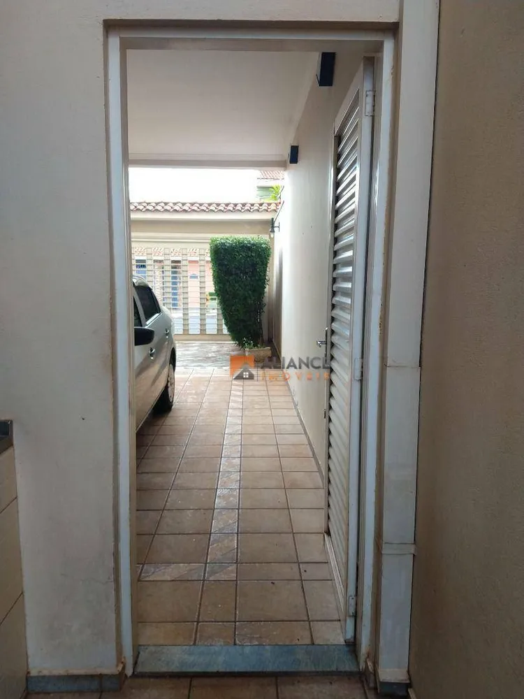 Sobrado, 3 quartos, 289 m² - Foto 3