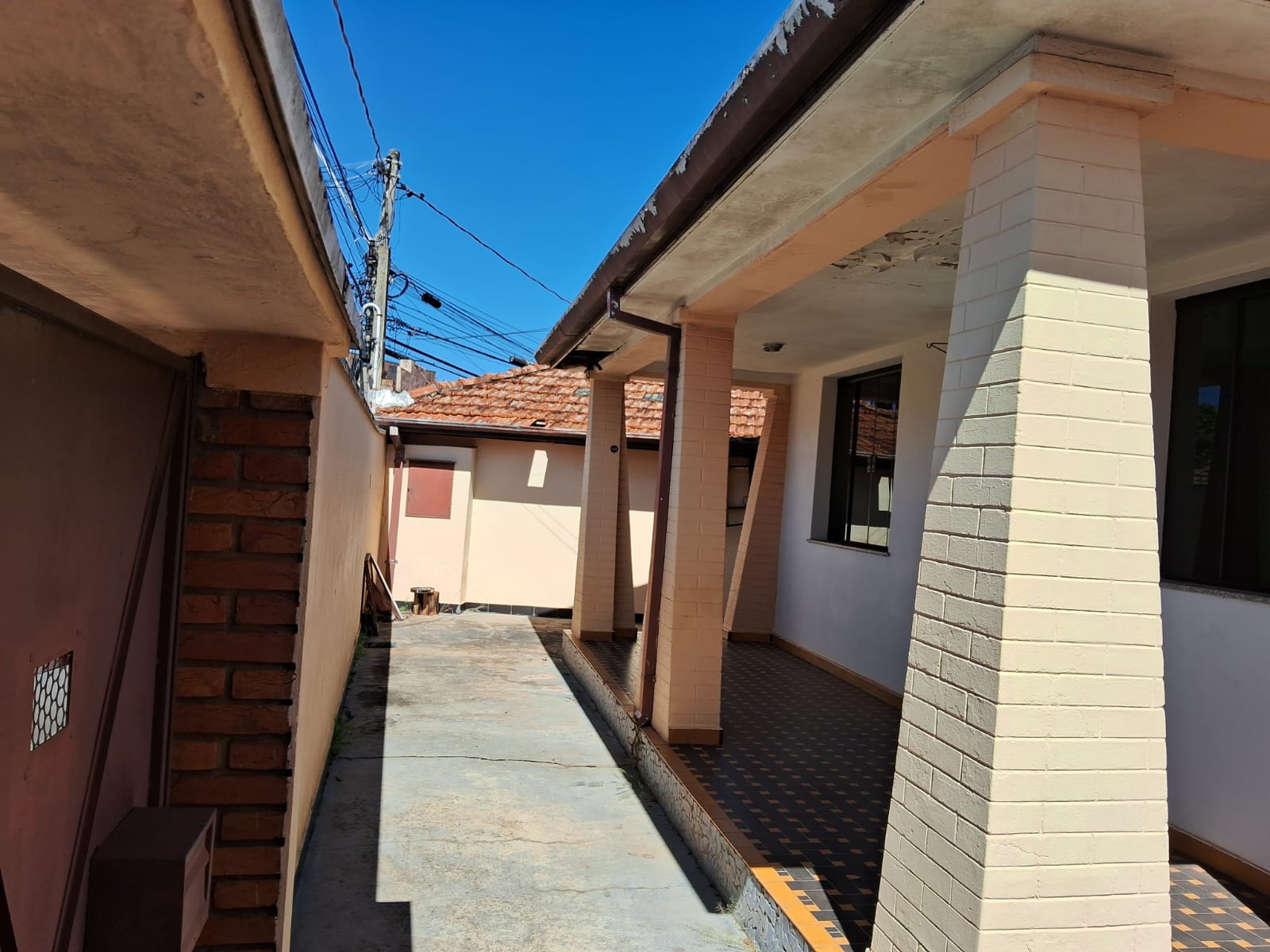 Casa Comercial à venda com 5 quartos, 243m² - Foto 6