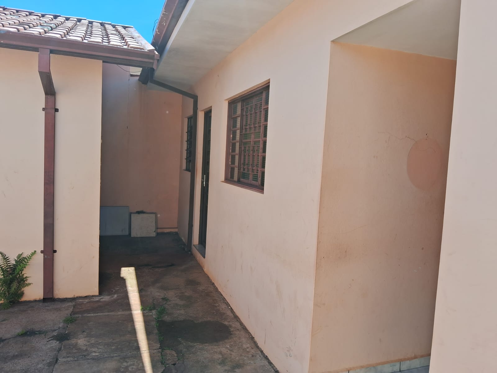 Casa Comercial à venda com 5 quartos, 243m² - Foto 4