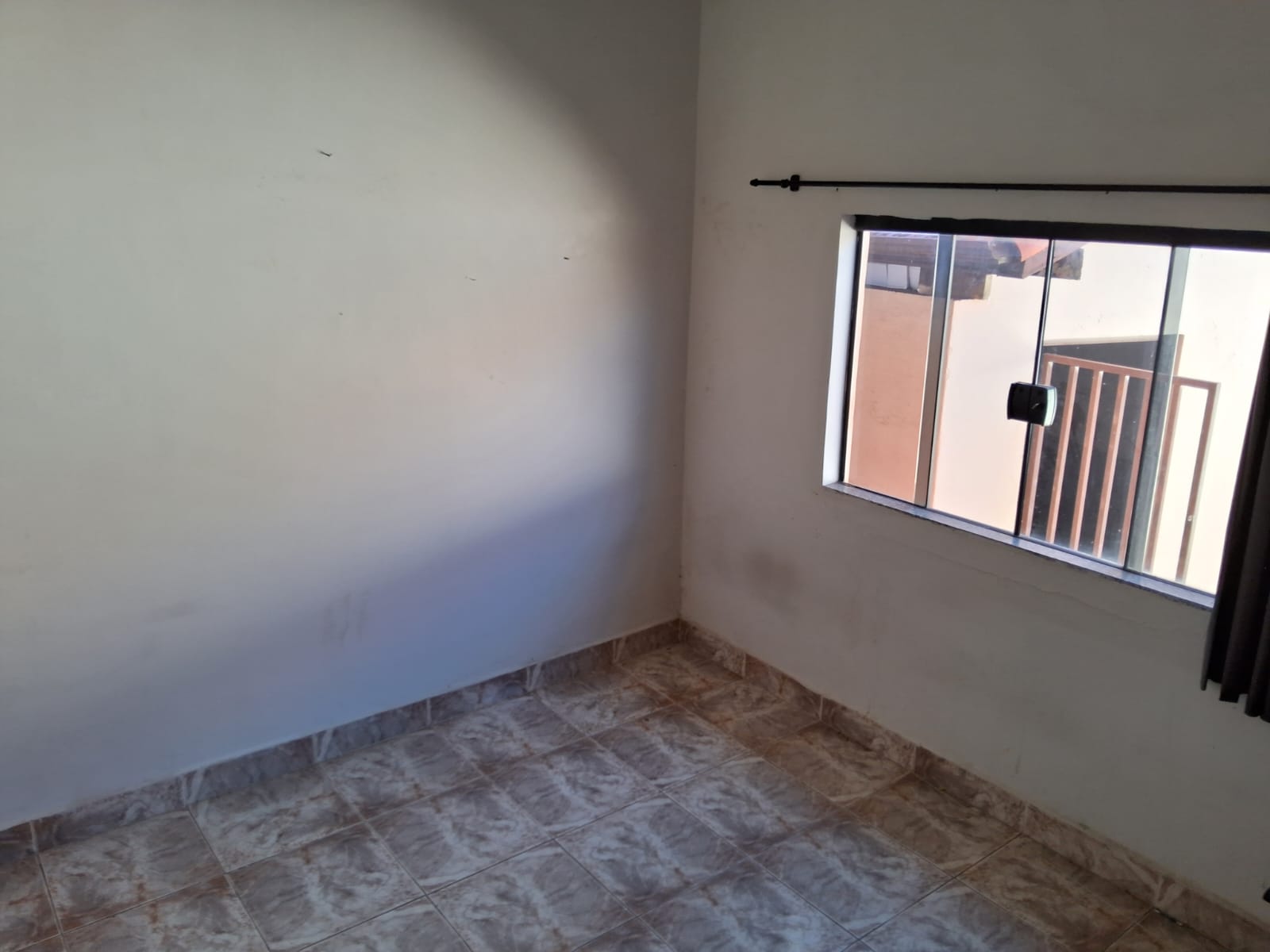 Casa Comercial à venda com 5 quartos, 243m² - Foto 3