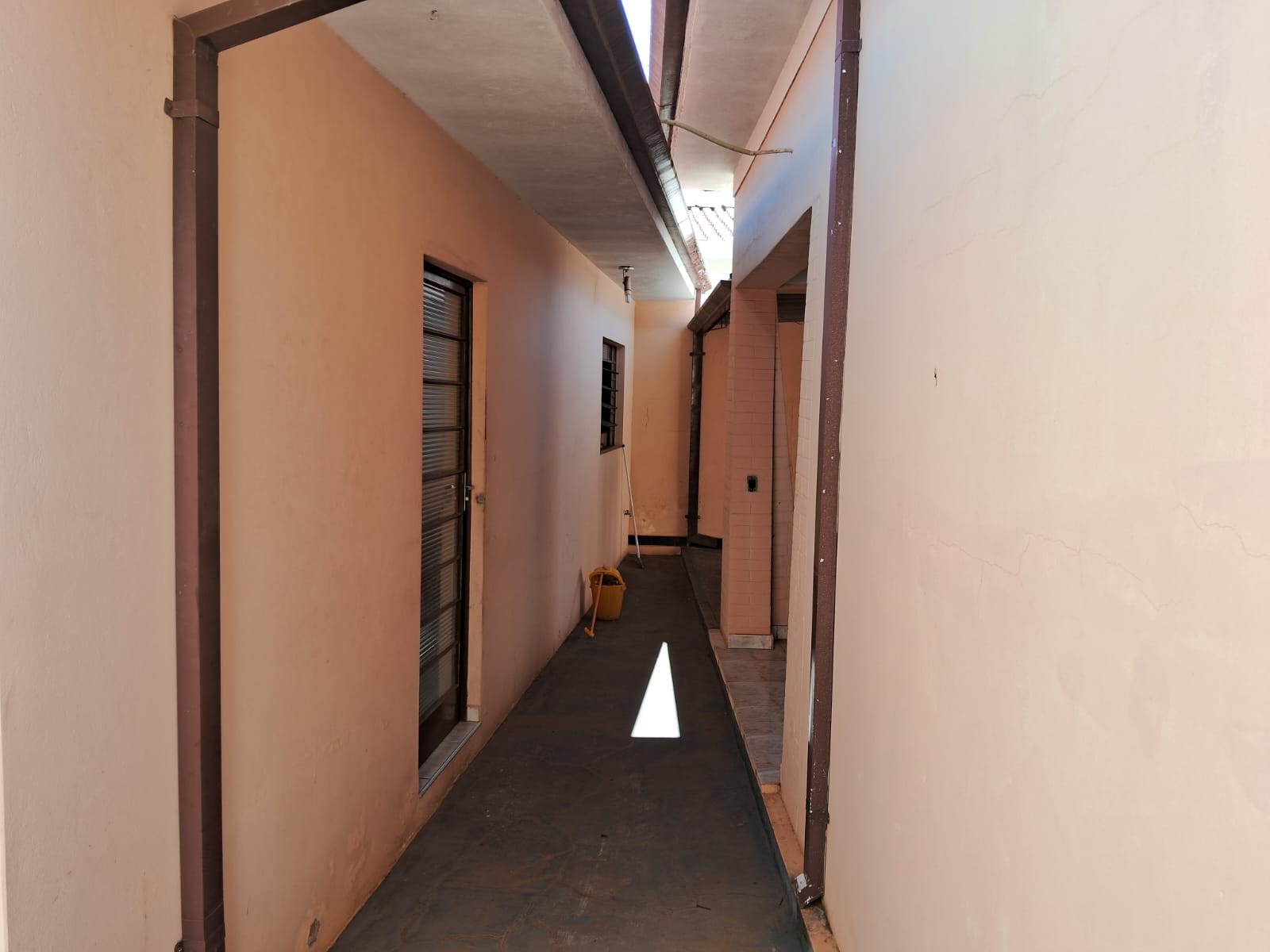 Casa Comercial à venda com 5 quartos, 243m² - Foto 19