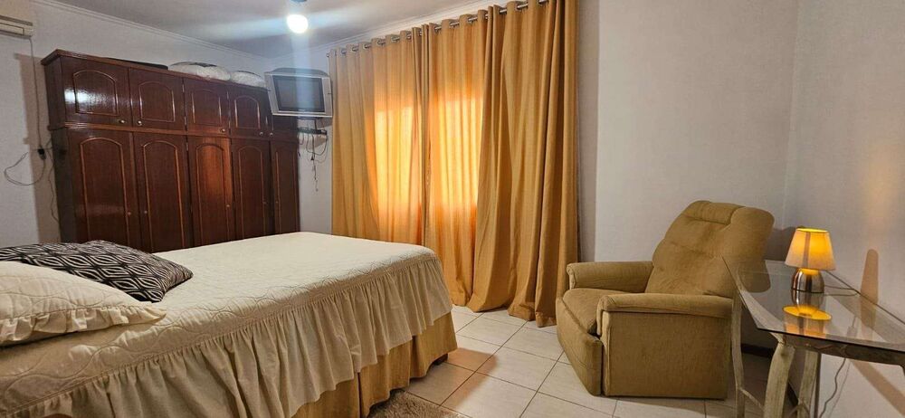 Casa à venda com 3 quartos, 280m² - Foto 5
