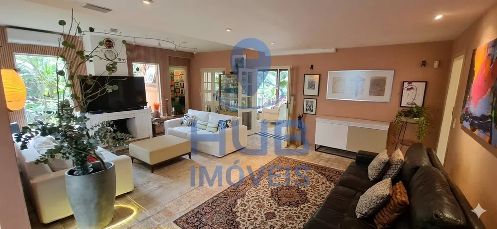 Casa, 4 quartos, 305 m² - Foto 1