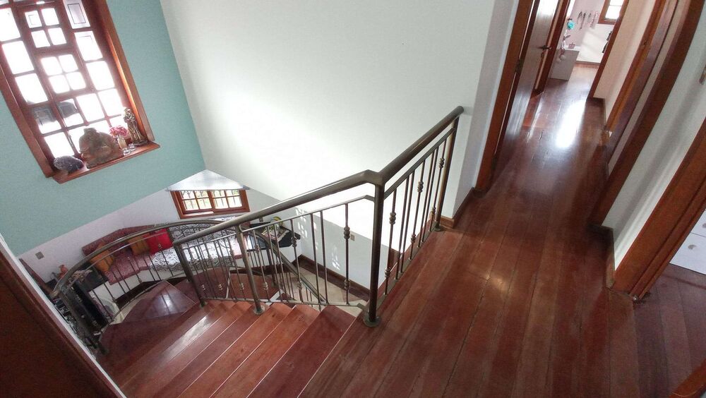 Casa à venda com 4 quartos, 316m² - Foto 3