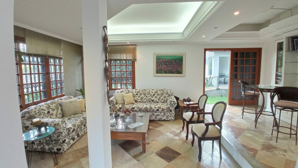 Casa à venda com 4 quartos, 316m² - Foto 15